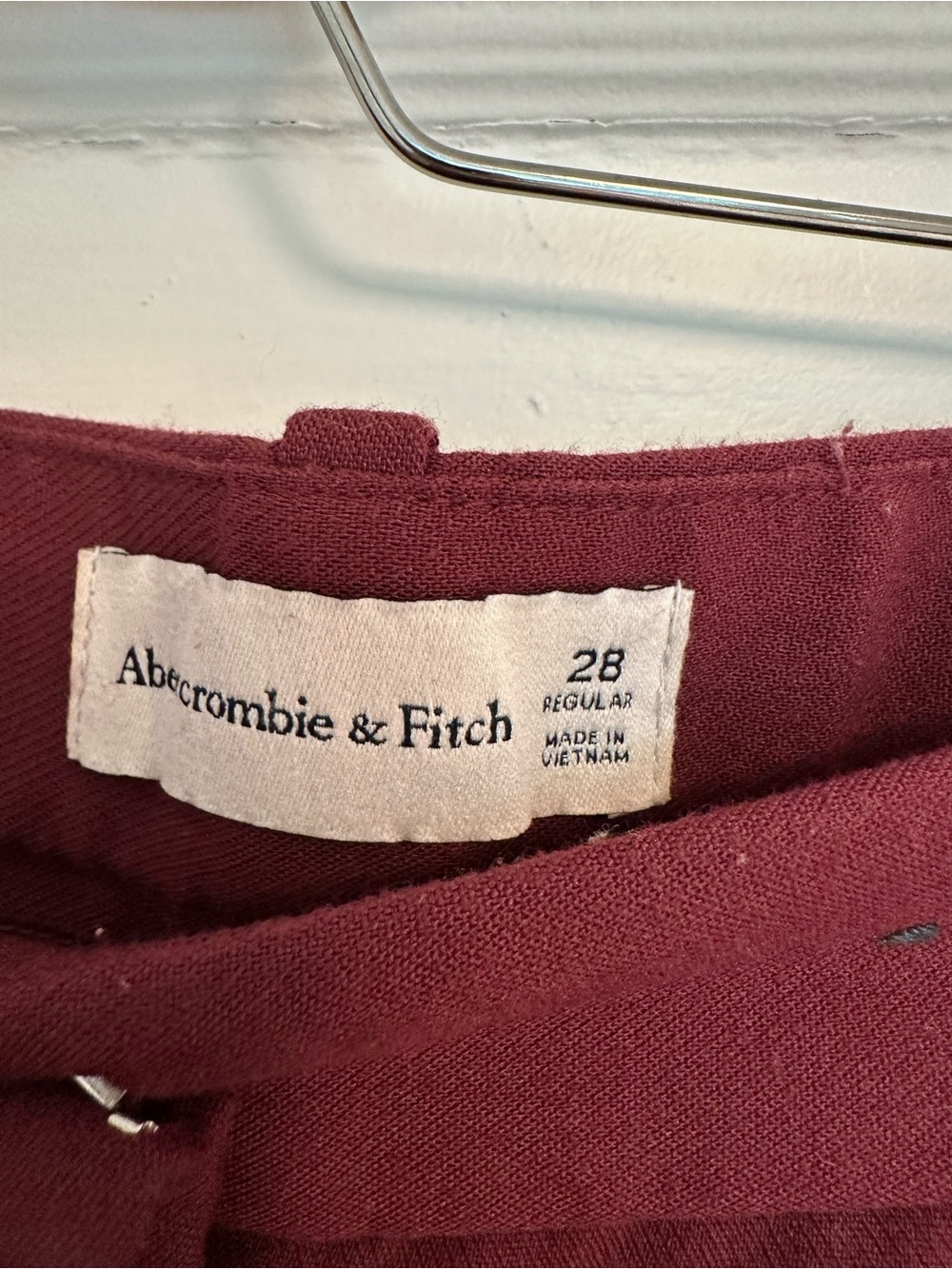 Abercrombie & Fitch Wide-Leg Pants in Deep Wine - Picture 2 of 3